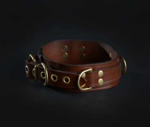 Brown leather Classic Bondage Collar