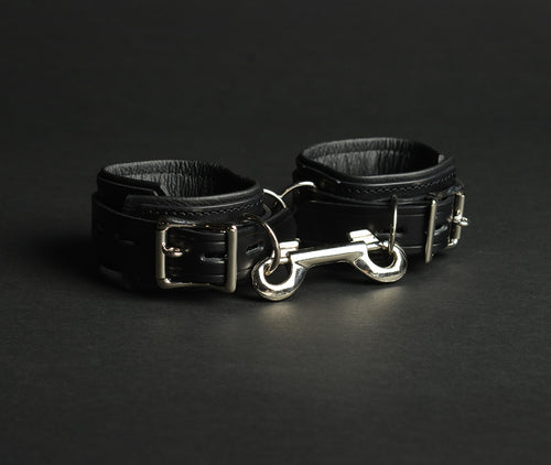 Deluxe Lockable Restraints Kit