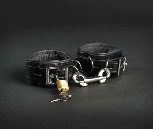 Deluxe Lockable Restraints Kit